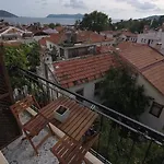 Hotel 8