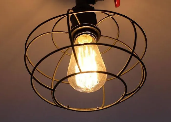 Ξενοδοχείο 8 *