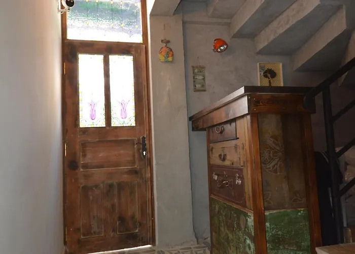 8 Готель Каш